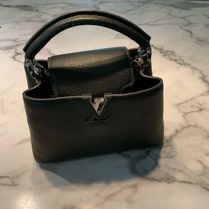 LV CAPUCINES BB